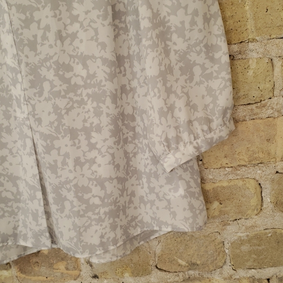 Laundry grey and white patterned blouse - Picture 3 of 5